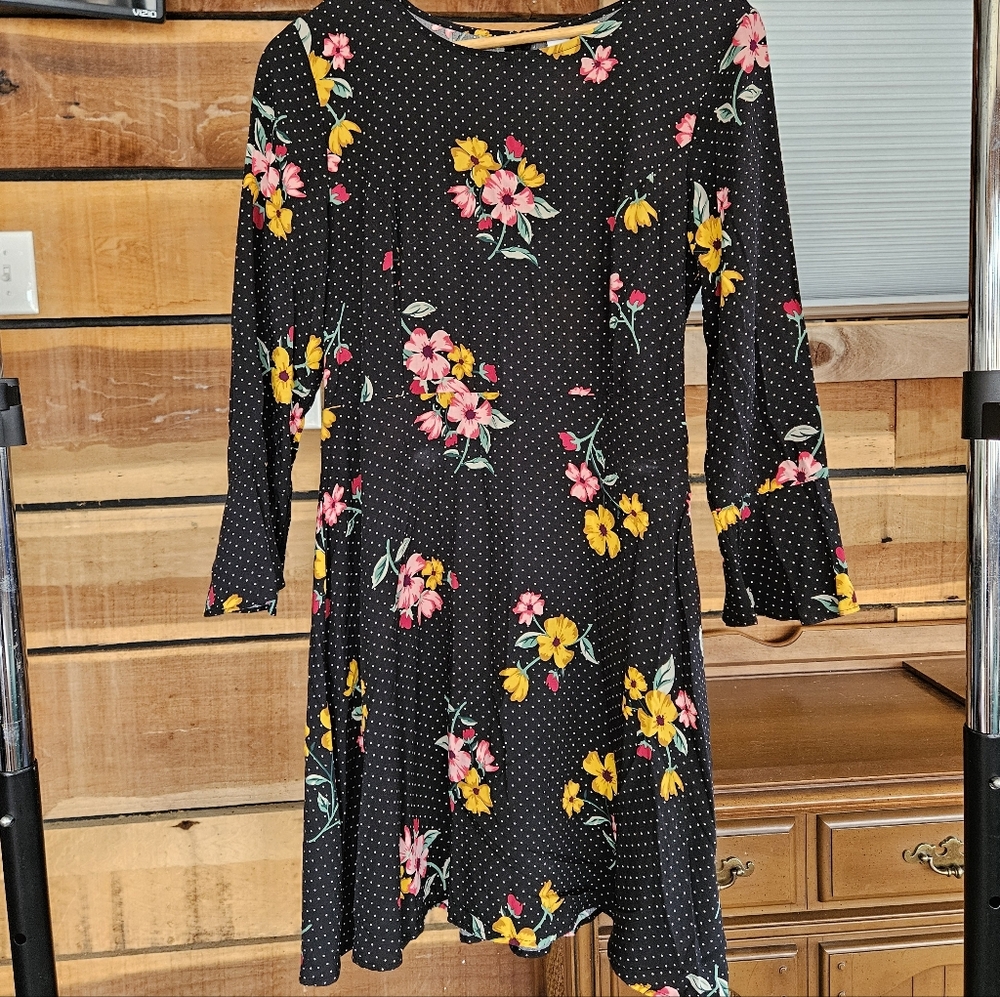 Old Navy Black Polka Dot Floral Fit-and-Flare Bell Sleeve Dress Sz M Garden